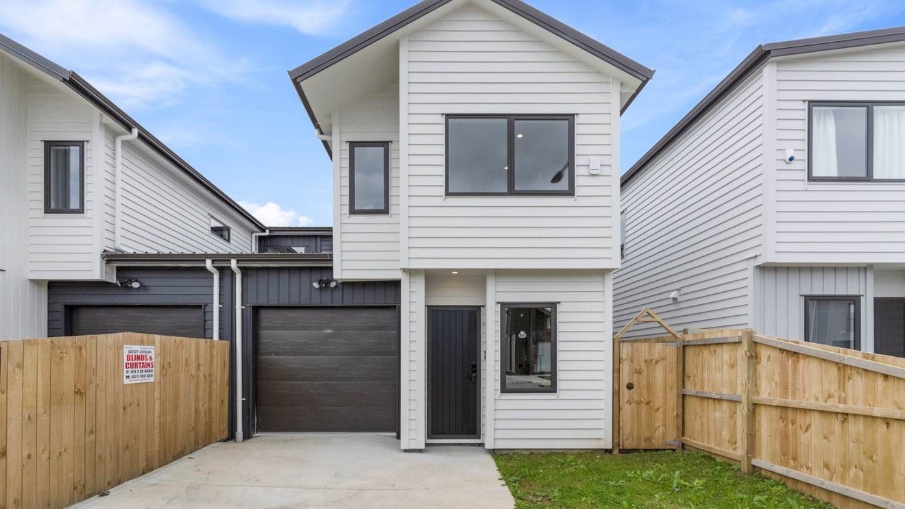 11 John Burn Road, Takanini, Auckland - Carousel 1