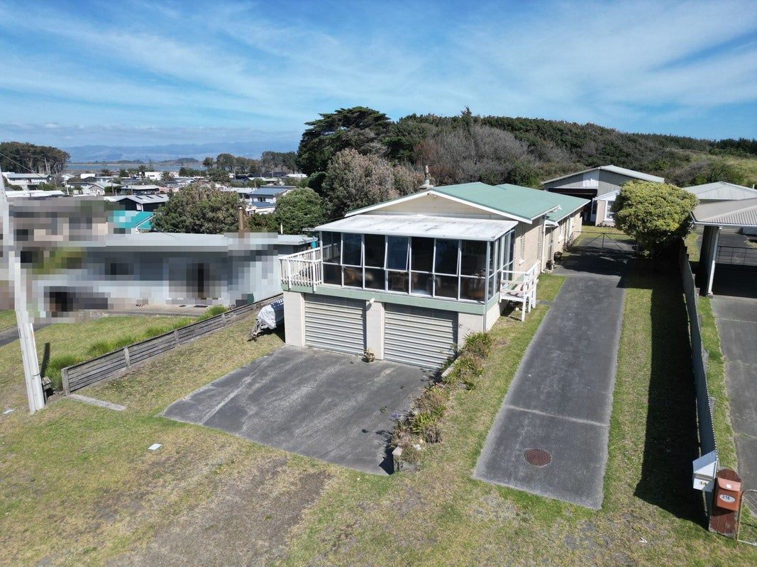 14 Mack Street, Foxton Beach, Foxton - Carousel 2