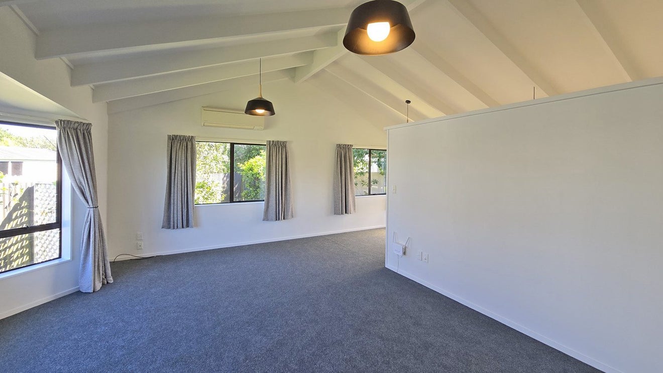 36 Whiting Crescent, Greenmeadows, Napier - Carousel 2