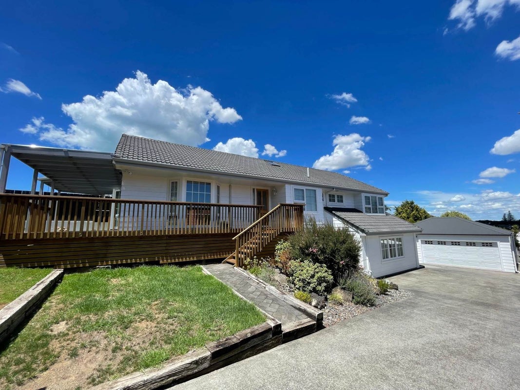 4 Palmyra Way, Half Moon Bay, Auckland - Carousel 1