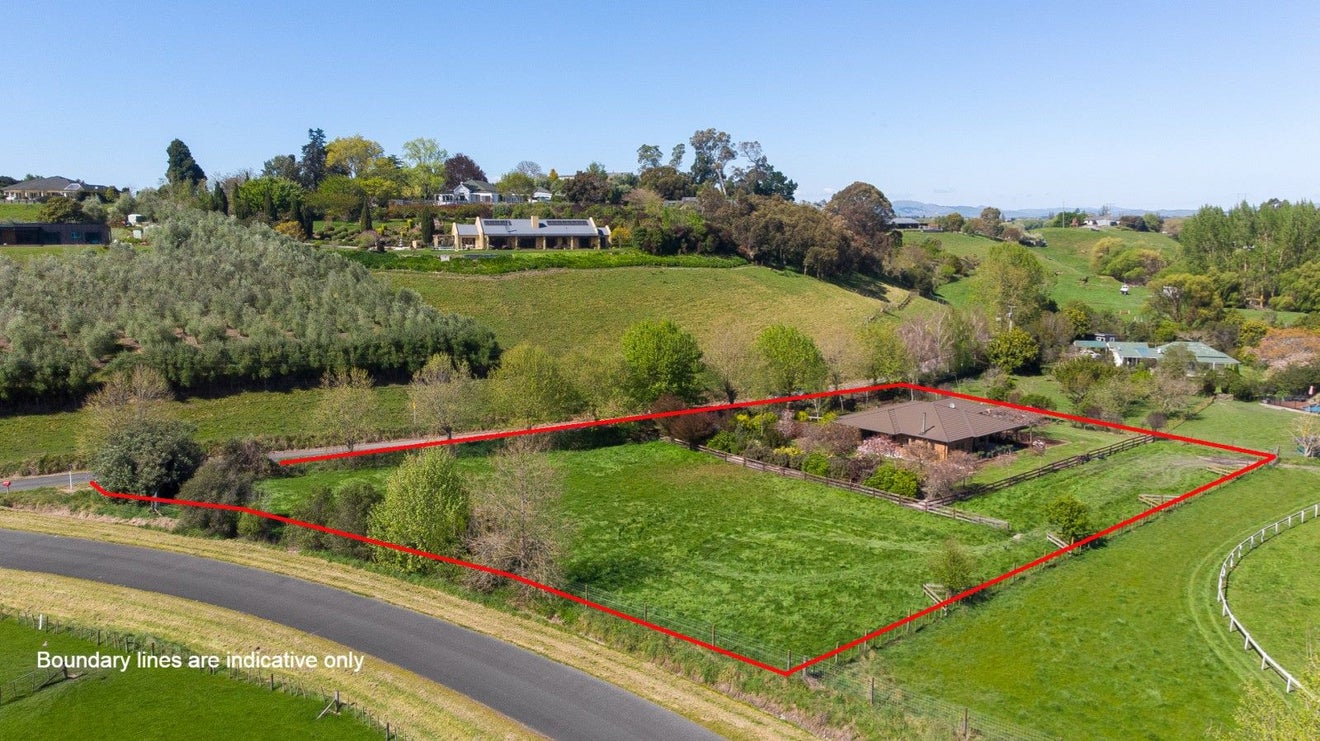 2 Parkridge Place, Waiohiki, Napier - Carousel 2