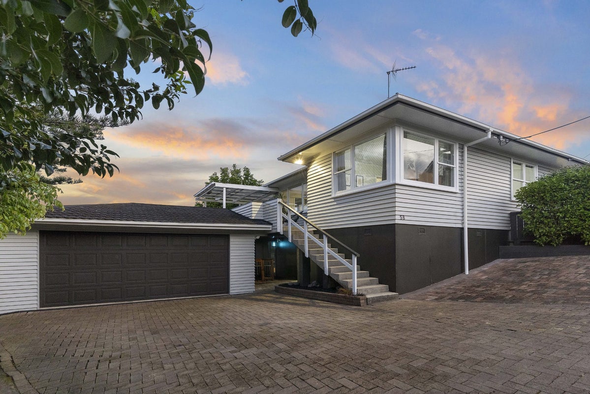 5B Tirimoana Road, Te Atatu South, Auckland - Carousel 1