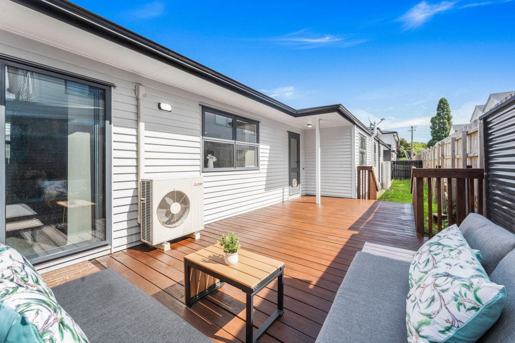 35B Cornwall Road, Papatoetoe, Auckland - Carousel 1