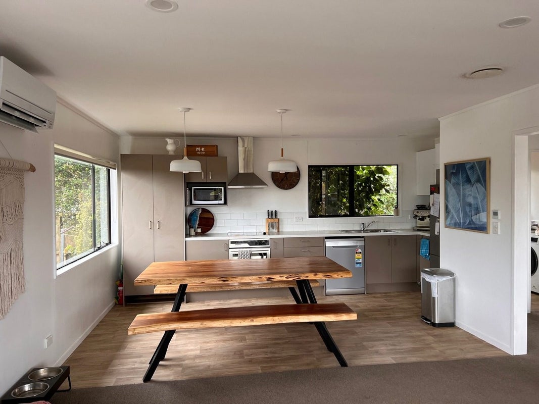77 Vipond Road, Stanmore Bay, Whangaparaoa - Carousel 2