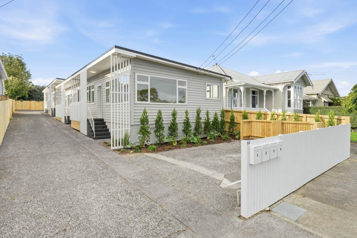 10B Croydon Road, New Lynn, Auckland - Carousel 2