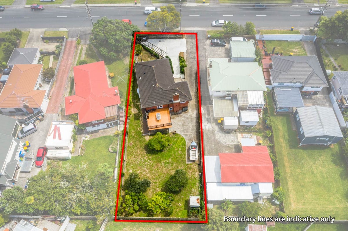 93 Hepburn Road, Glendene, Auckland - Carousel 1