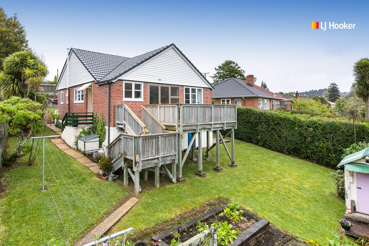 21 Forresbank Avenue, Wakari, Dunedin - Carousel 1