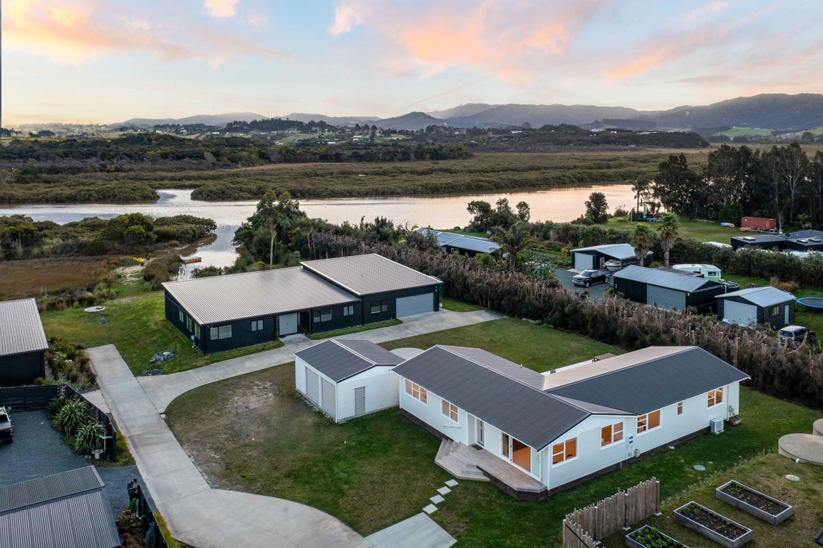 10 Ivy Lane, Mangawhai Heads, Mangawhai - Carousel 2