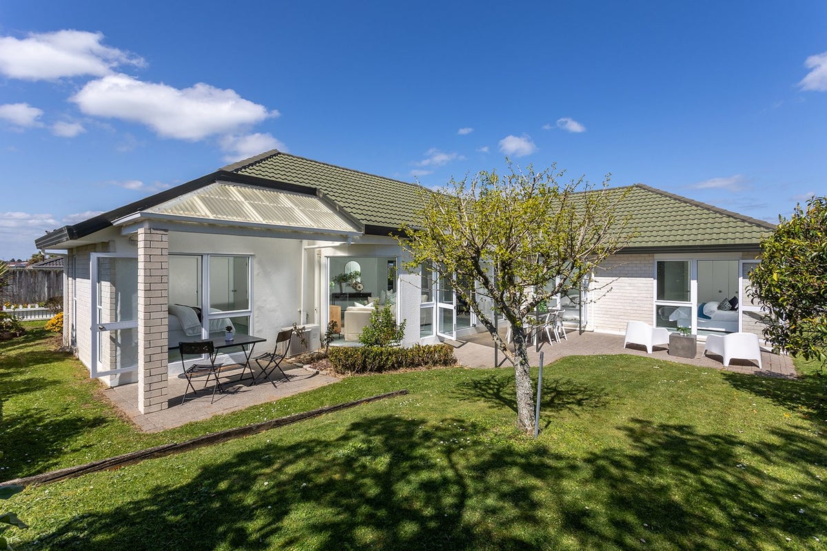 22 Vivaldi Place, Mount Roskill, Auckland - Carousel 1