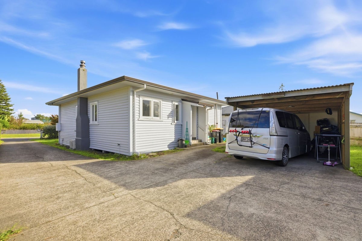 14A Greerton Road, Gate Pa, Tauranga - Carousel 14