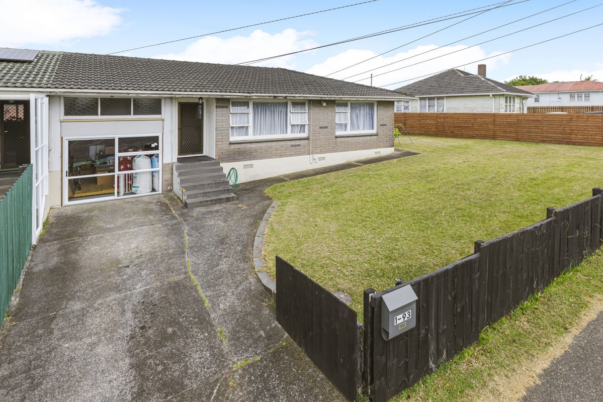 1/93 Kenderdine Road, Papatoetoe, Auckland - Carousel 2