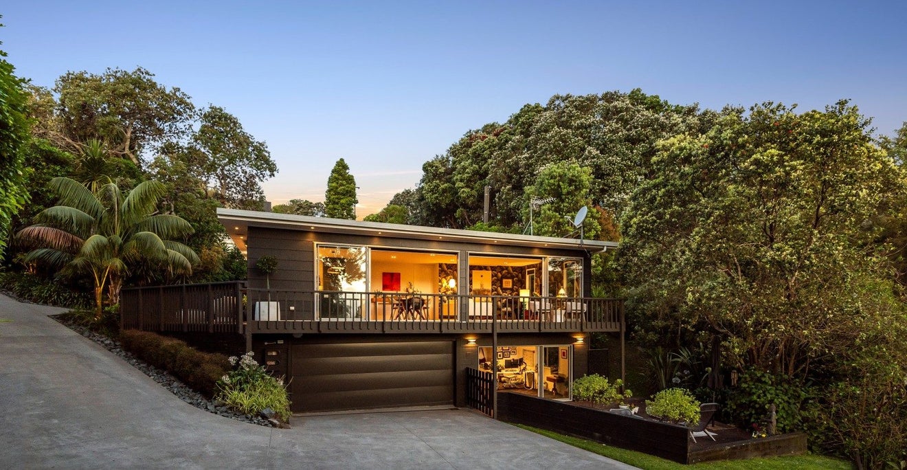 32A Palmerston Road, Birkenhead, Auckland - Carousel 2