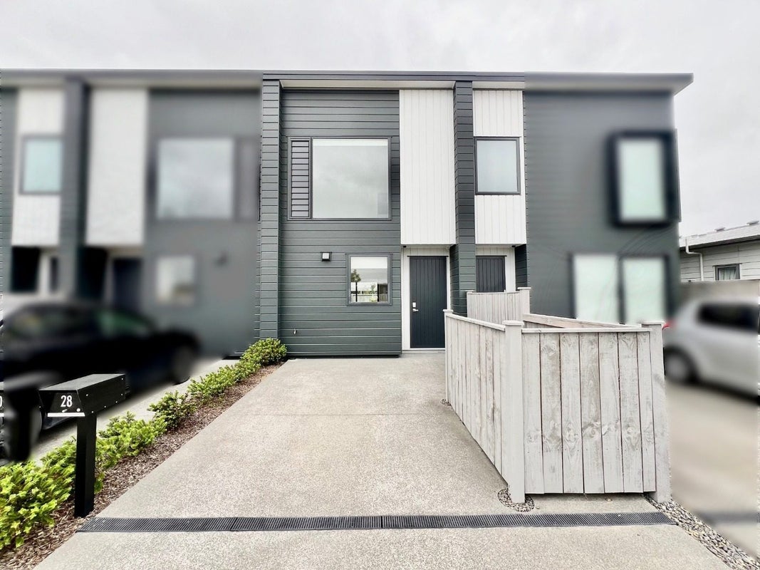 28 Rauriki Lane, Rosehill, Papakura - Carousel 1