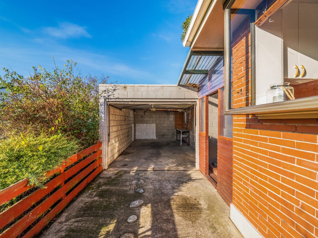 24B Brighton Road, Green Island, Dunedin - Carousel 17