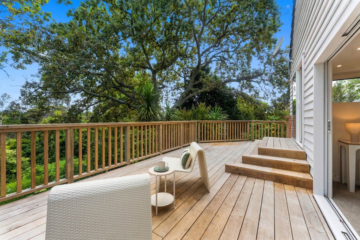 16 Zion Road, Birkenhead, Auckland - Carousel 2