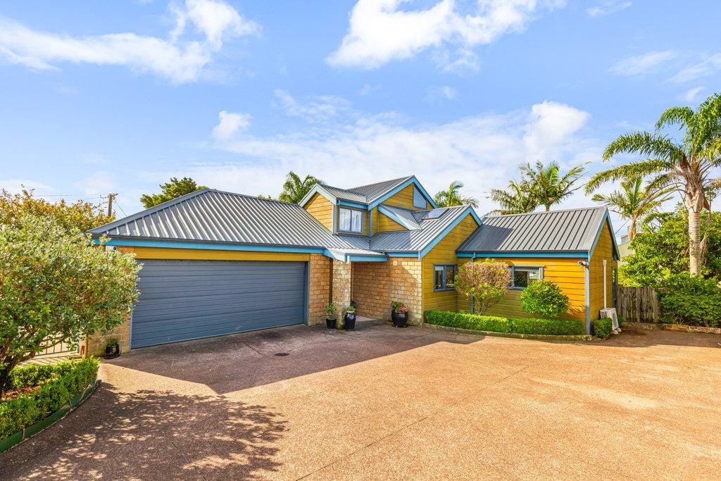 2/397 East Coast Road, Mairangi Bay, Auckland - Carousel 1