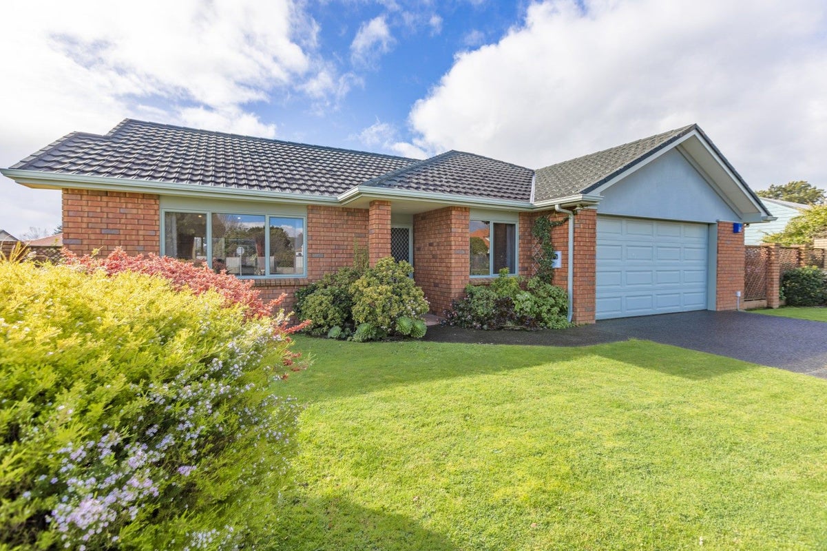 10 Park Road, Greenmeadows, Napier - Carousel 2
