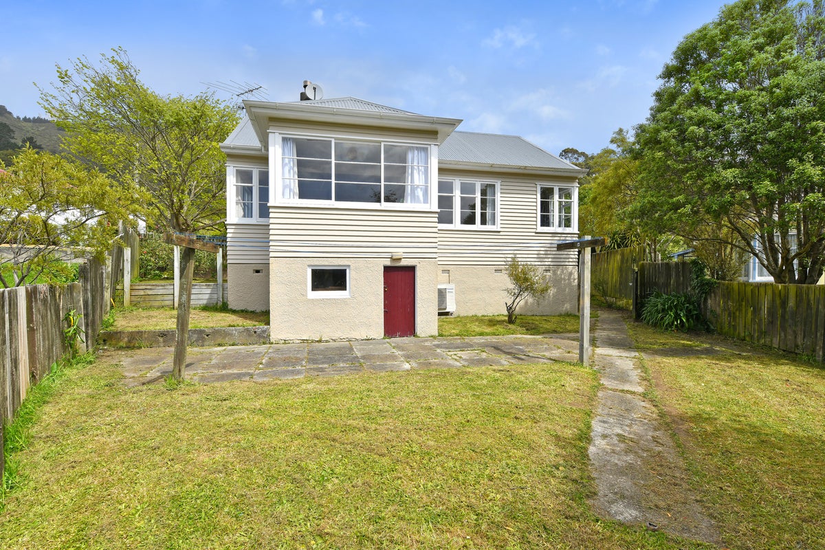 48 Wilkie Crescent, Naenae, Lower Hutt - Carousel 2