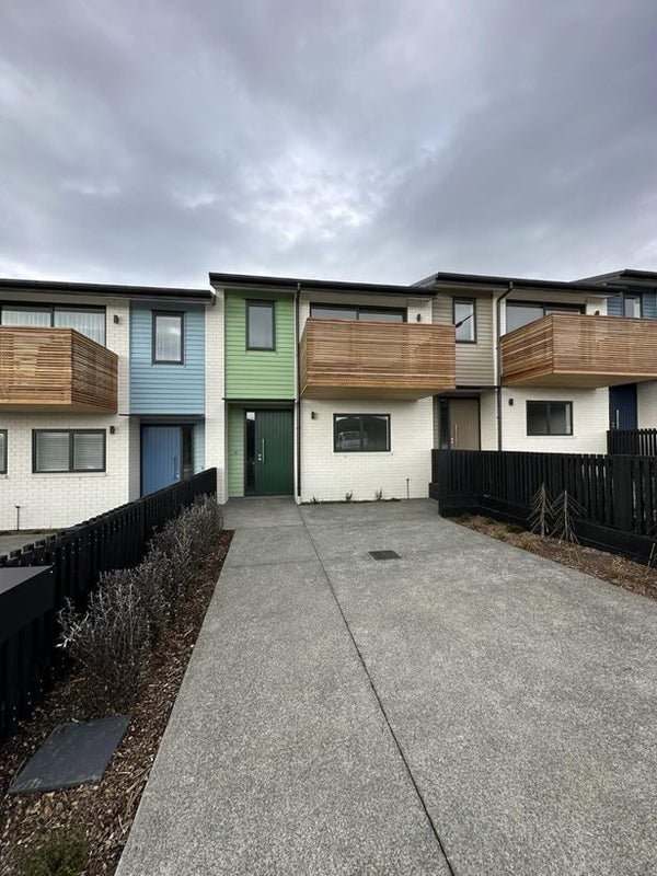 35 Oakum Road, Whitby, Porirua - Carousel 1