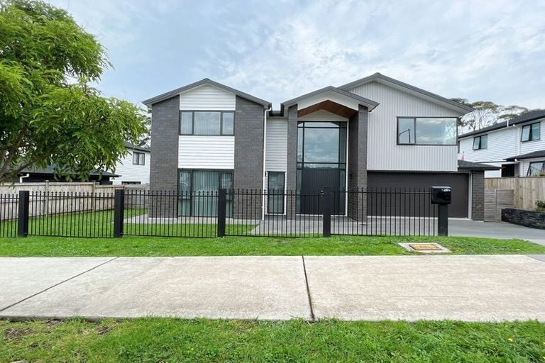 58 Mettam Drive, Swanson, Auckland - Carousel 1