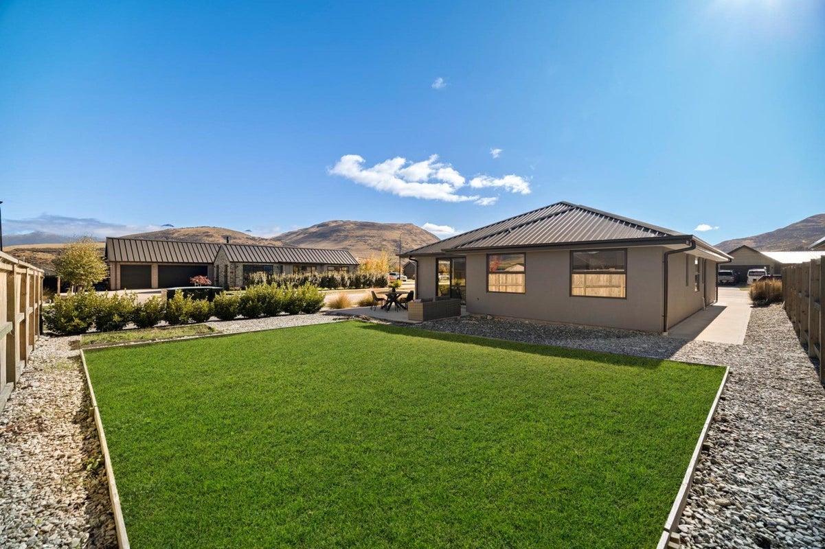 59 Jack Hanley Drive, Jacks Point, Queenstown - Carousel 1