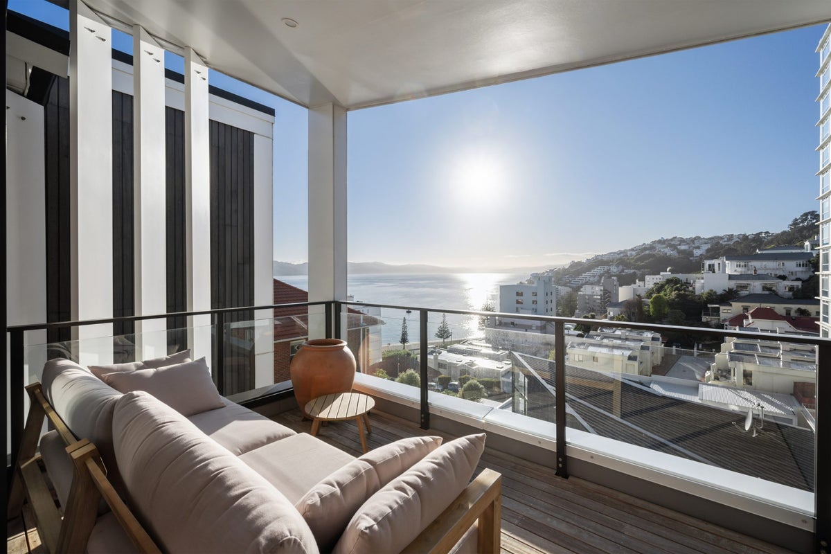 3/18 Oriental Terrace, Oriental Bay, Wellington - Carousel 1