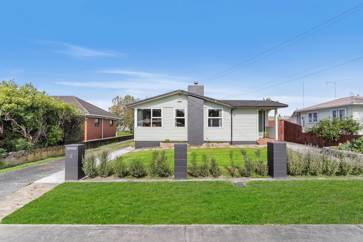 8 Orchard Rise, Rosehill, Papakura - Carousel 2