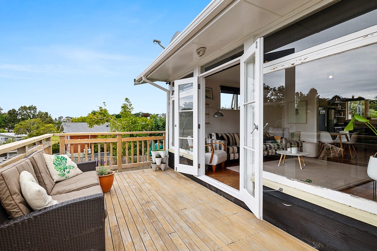 3 Granby Place, Westown, New Plymouth - Carousel 2