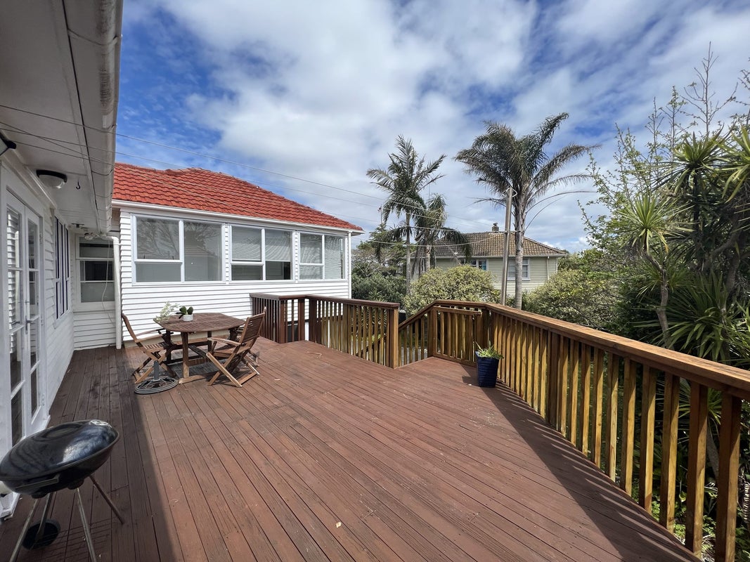 27 Fraser Road, Narrow Neck, Auckland - Carousel 2