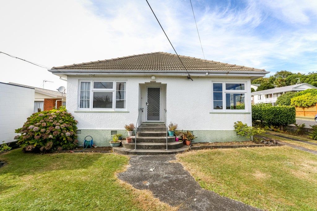 137 Clawton Street, Westown, New Plymouth - Carousel 1
