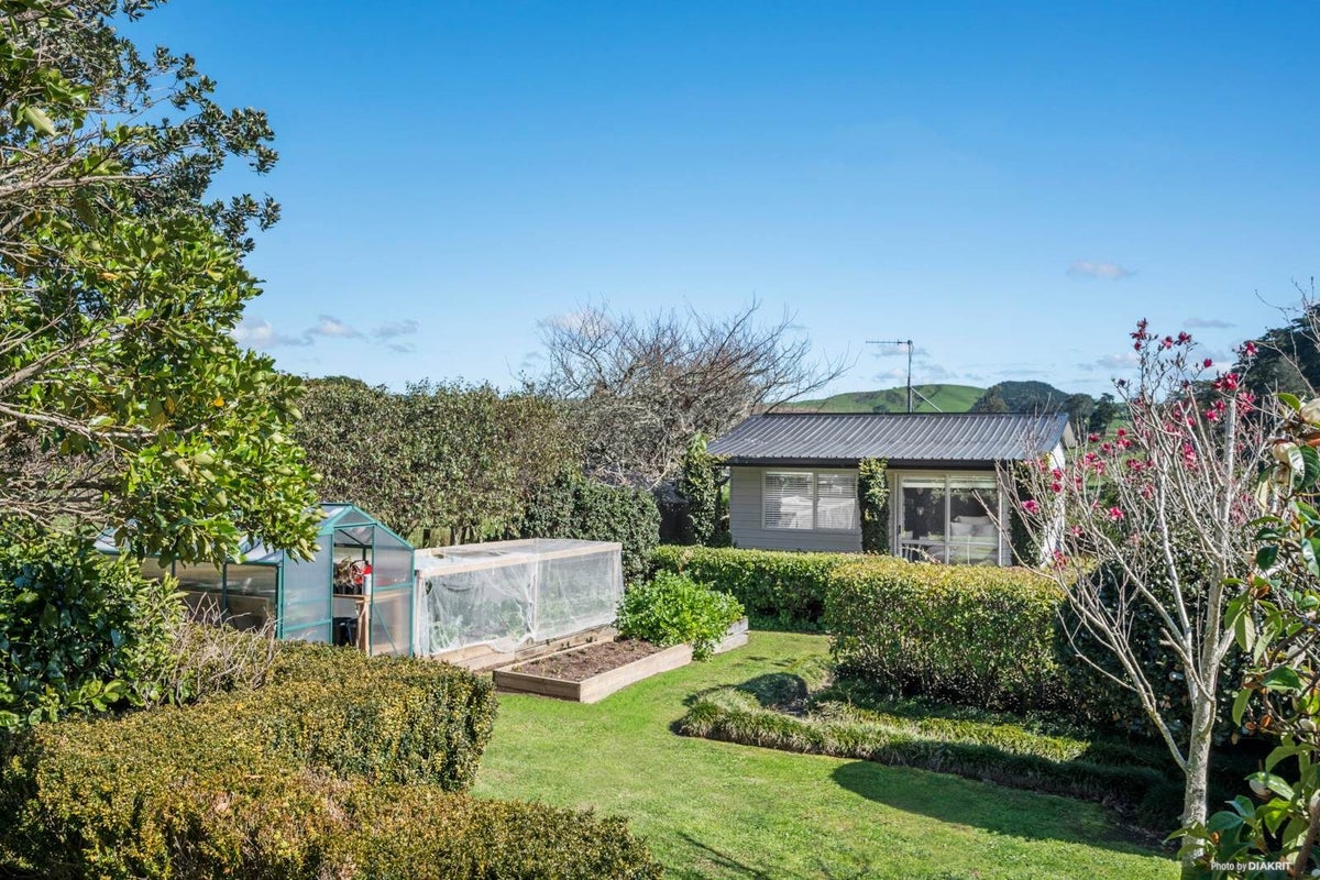 965A Miranda Road, Pokeno - Carousel 1