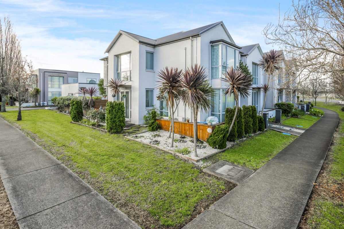 30 Kuaka Drive, Takanini, Auckland - Carousel 1