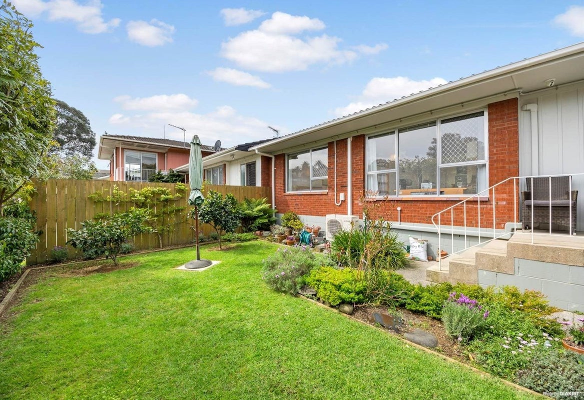 2/41 Torrance Street, Royal Oak, Auckland - Carousel 1