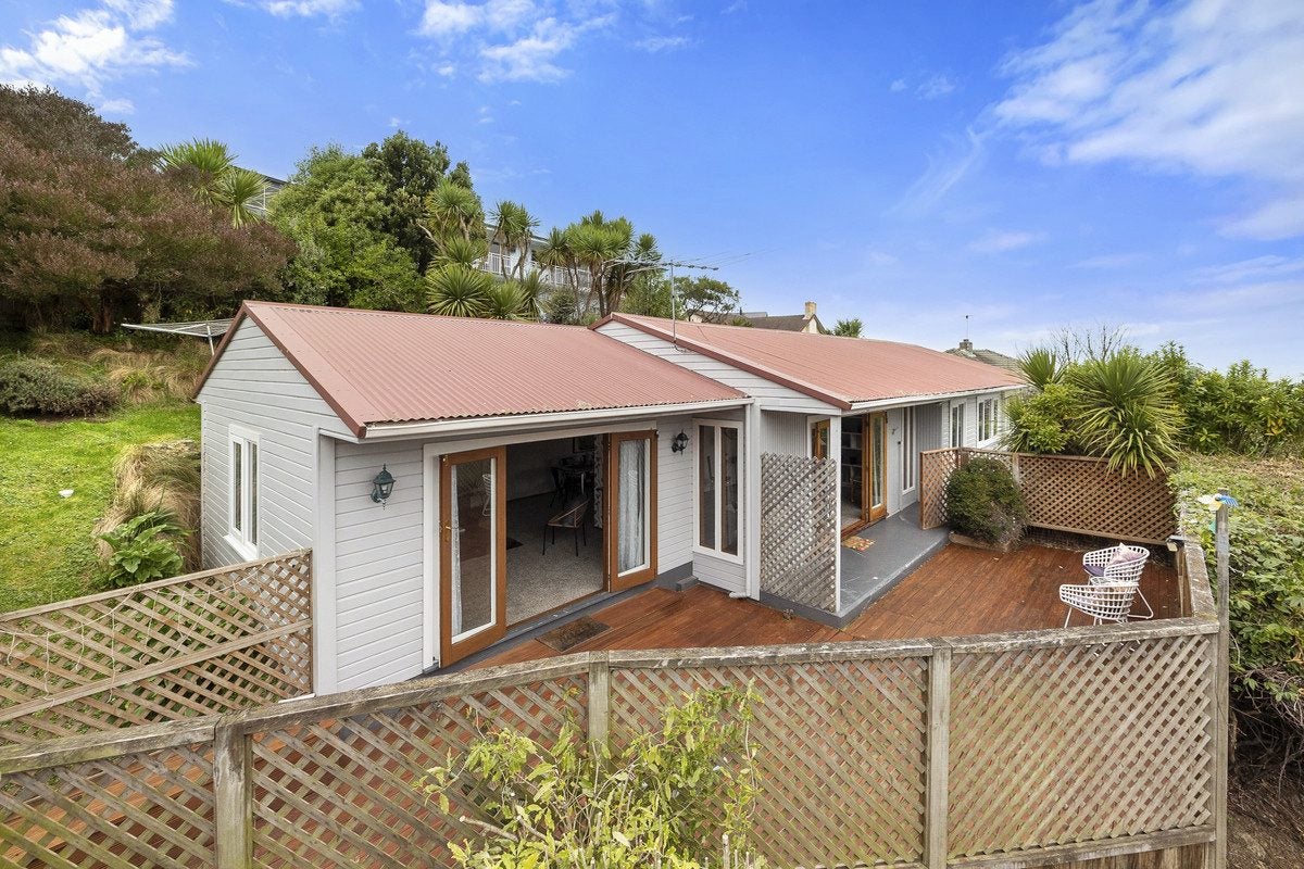 28 Chisholm Place, Tainui, Dunedin - Carousel 1