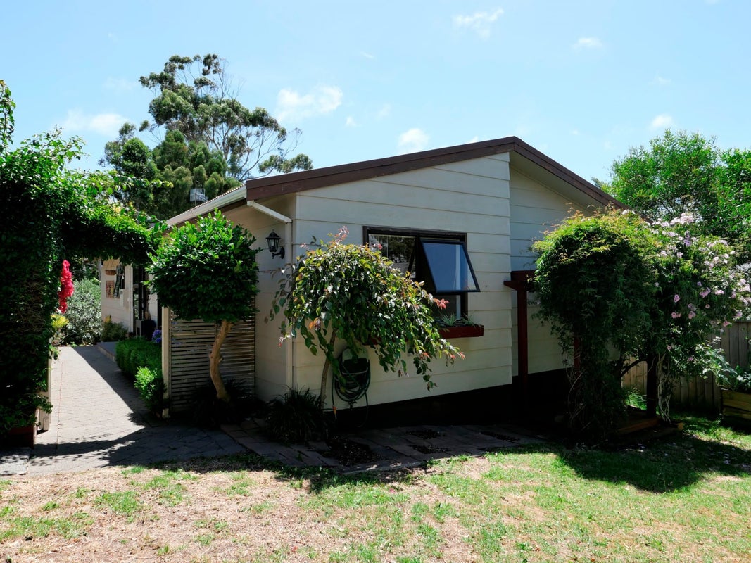 27 Pitoitoi Street, Otaihanga, Paraparaumu - Carousel 2