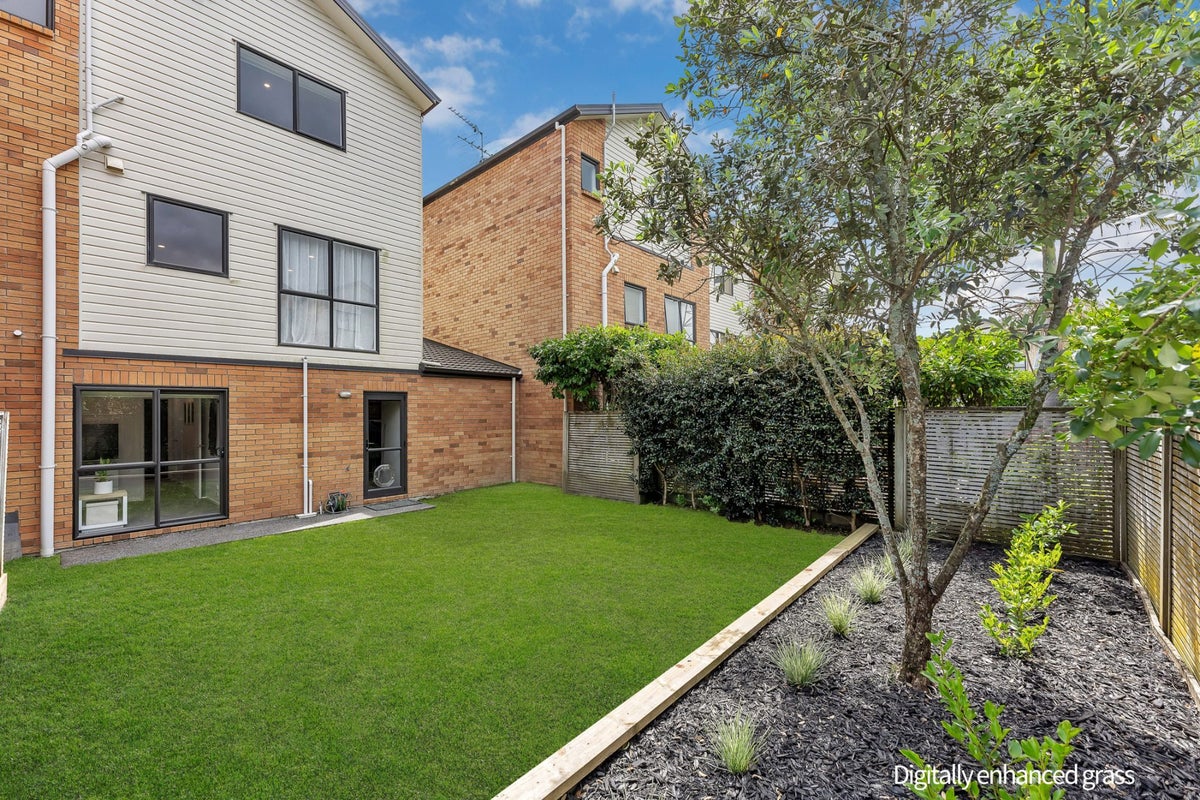 56/172 Mcleod Road, Te Atatu South, Auckland - Carousel 2