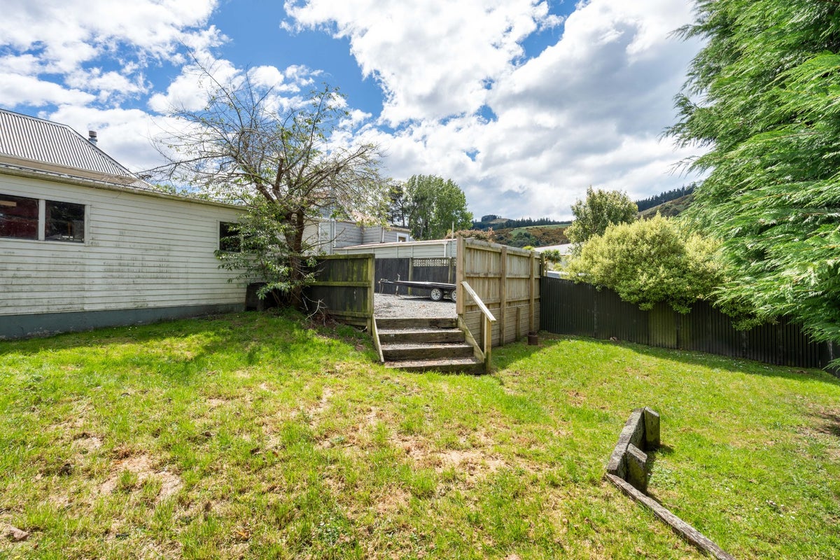 10 Constant Street, Sawyers Bay, Port Chalmers - Carousel 20