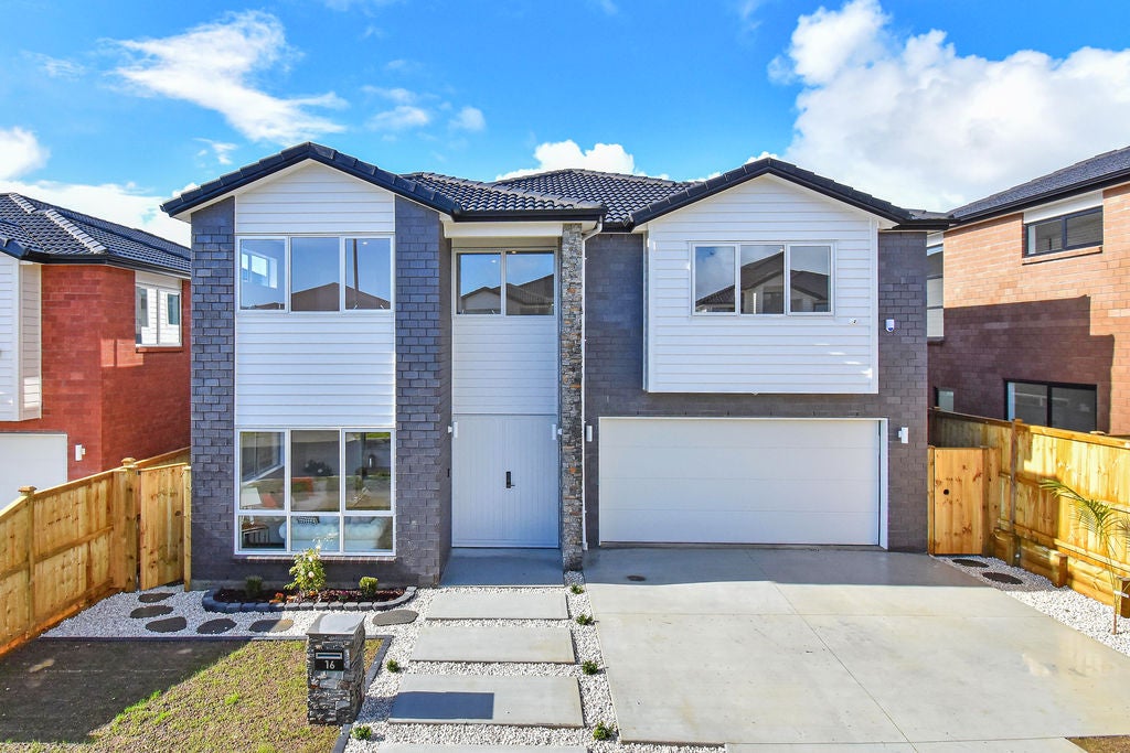 16 Lisnoble Road, Flat Bush, Auckland - Carousel 1