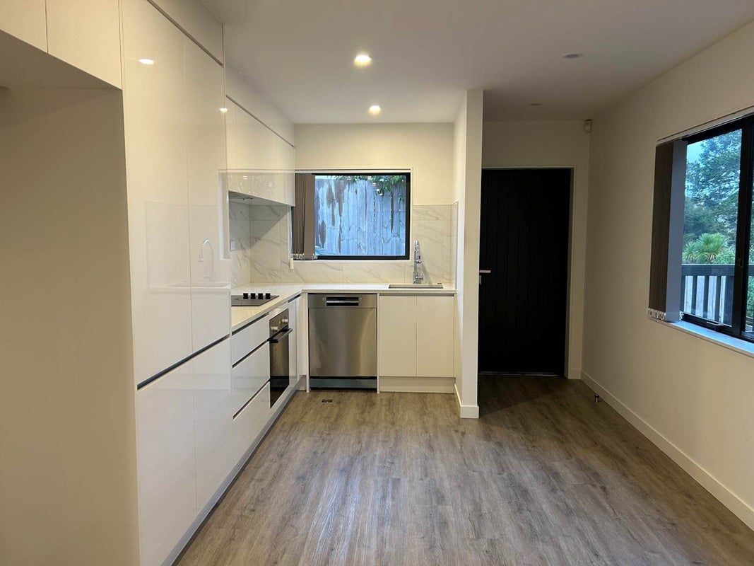 89E Oreil Avenue, West Harbour, Auckland - Carousel 2