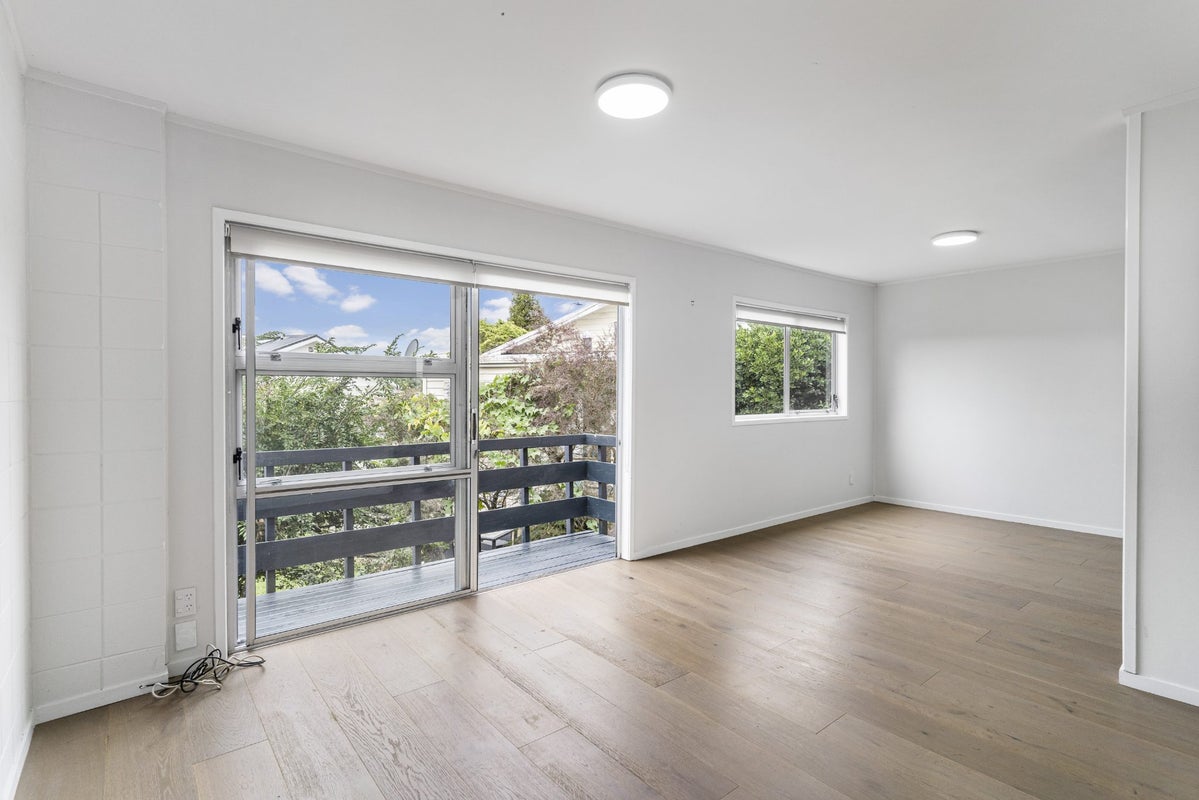 4/32 Mountain View Road, Western Springs, Auckland - Carousel 1