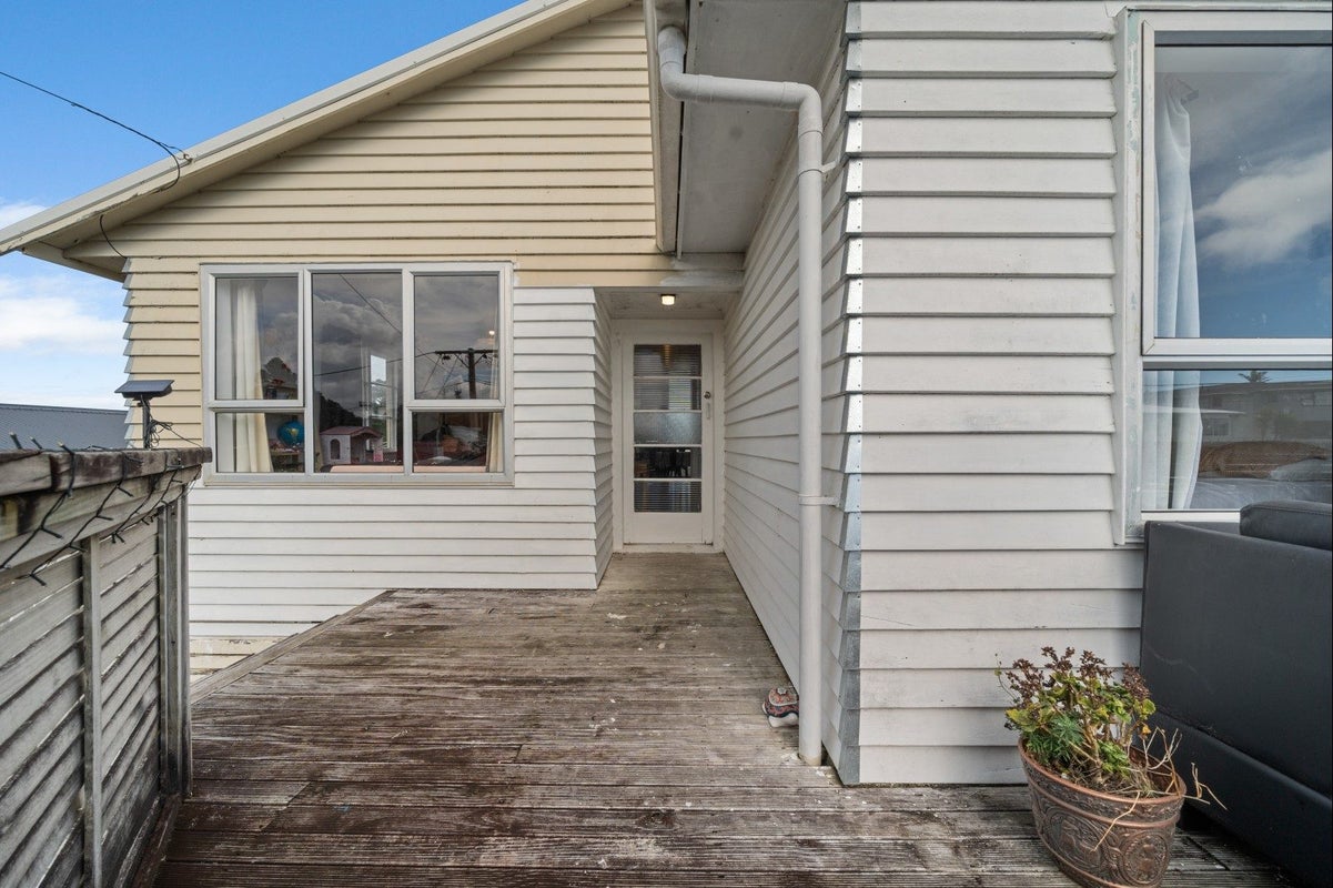 132 Pioneer Road, Moturoa, New Plymouth - Carousel 2