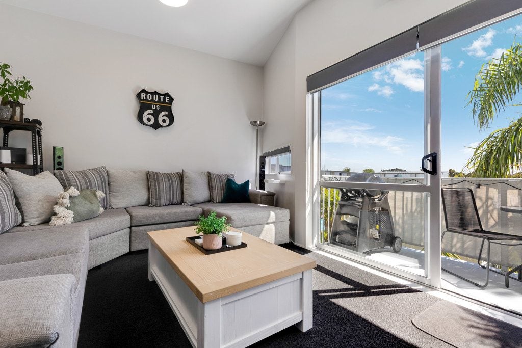 30/7 Kelvin Hart Drive, East Tamaki, Auckland - Carousel 2