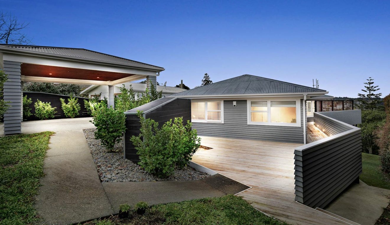 16 Hadfield Street, Beach Haven, Auckland - Carousel 1