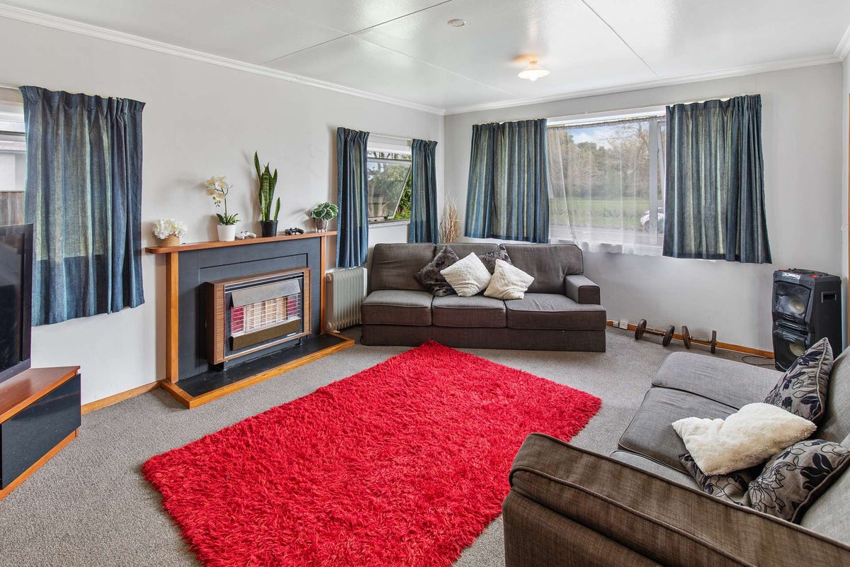 38 Talbot Street, Whanganui East, Whanganui - Carousel 2