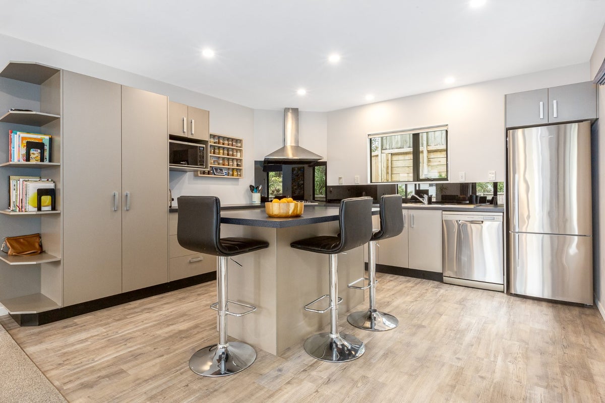 53 John Sims Drive, Broadmeadows, Wellington - Carousel 2