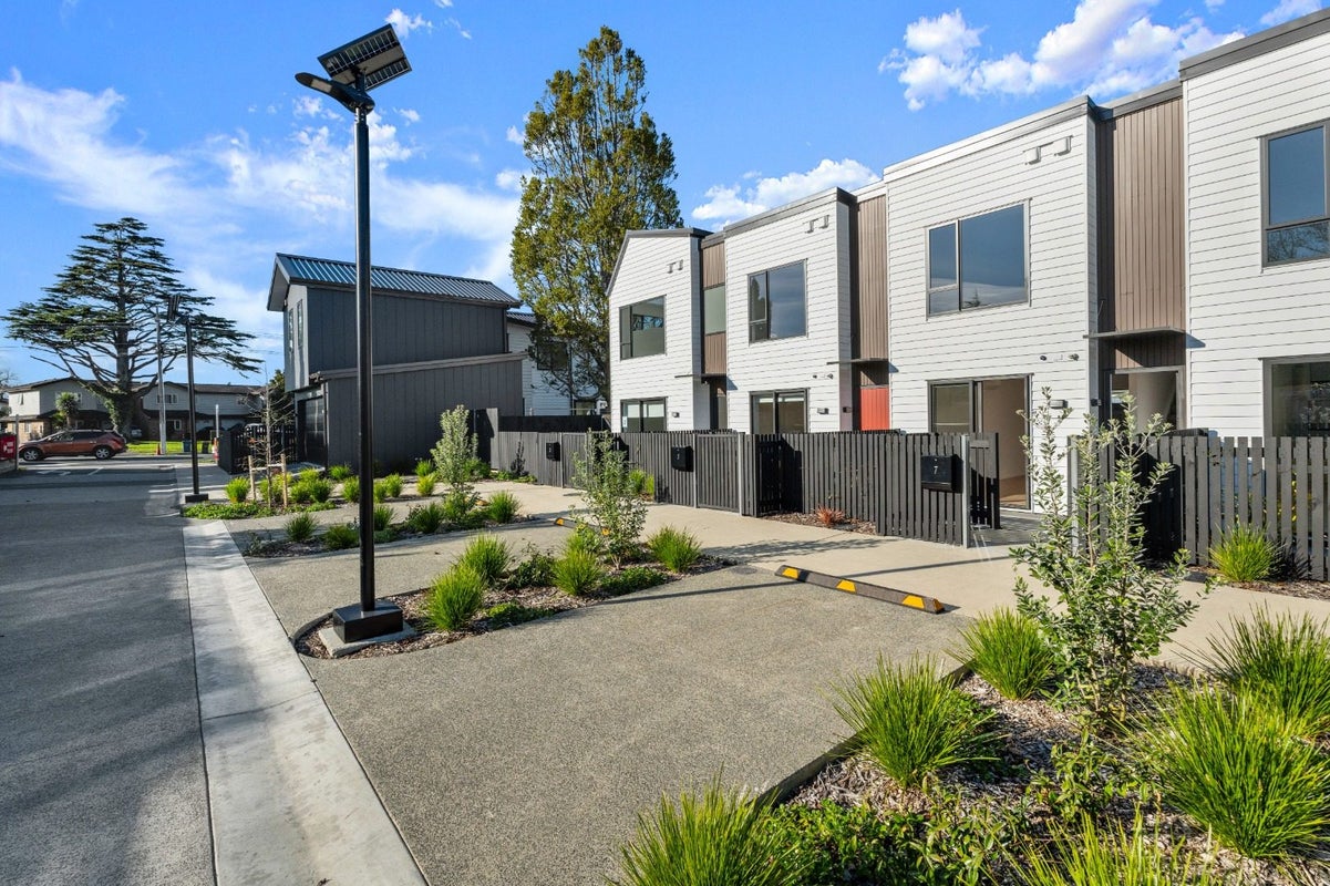 7 Isabella Lane, Henderson, Auckland - Carousel 16