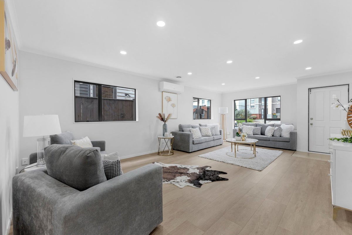 21 Heidi Crescent, Flat Bush, Auckland - Carousel 2