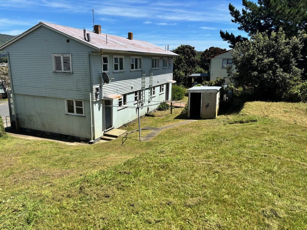 7B Devon Place, Cannons Creek, Porirua - Carousel 2