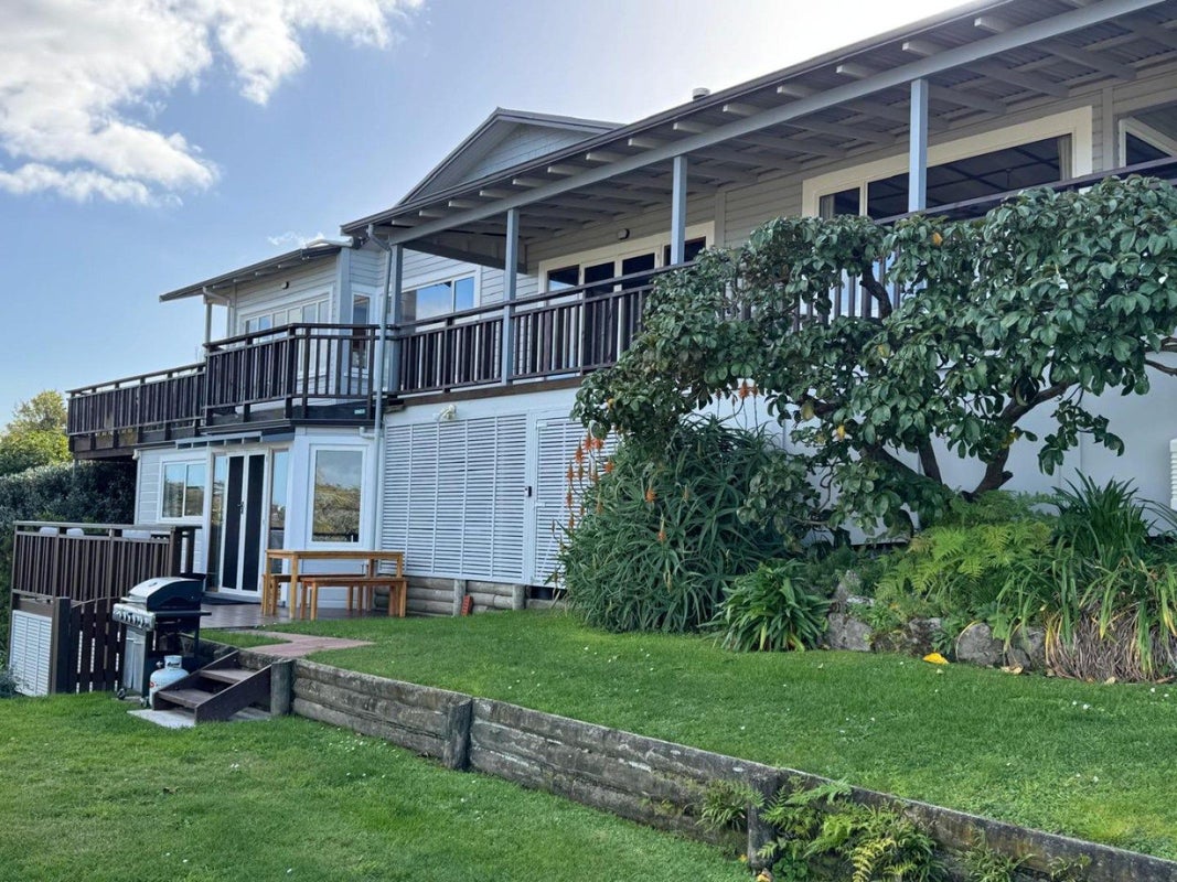 6 Onslow Road, Bluff Hill, Napier - Carousel 1