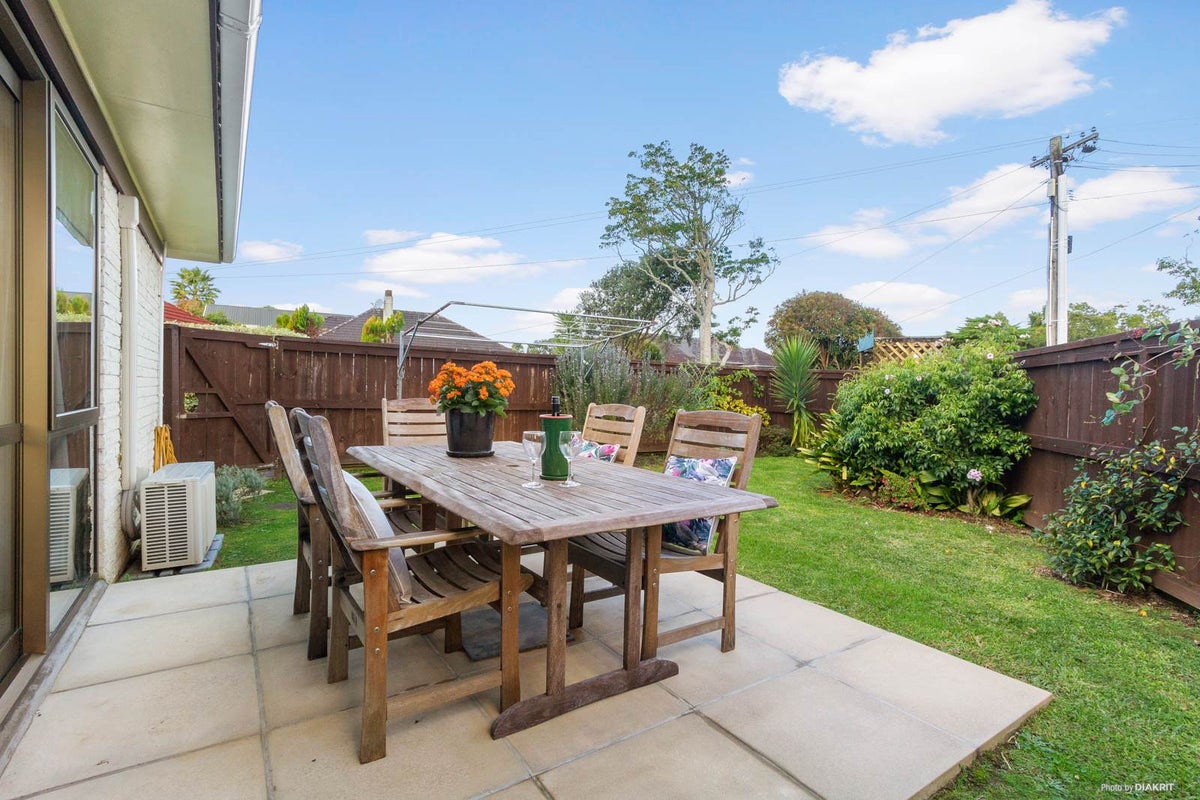 1/14 Howlett Street, Waterview, Auckland - Carousel 2